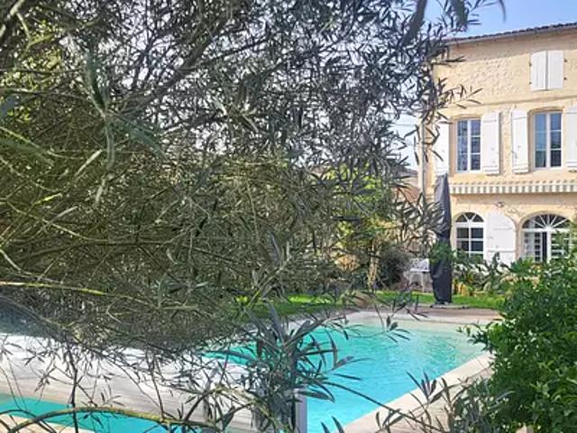 Plassac 33390 Achat / Vente maison 9 pièces t9 au dernier étage terrasse