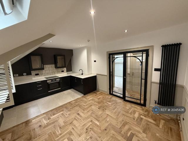 Plasturton Gardens, Cardiff, CF11 1 bed flat to rent £1,195 pcm £276 pw