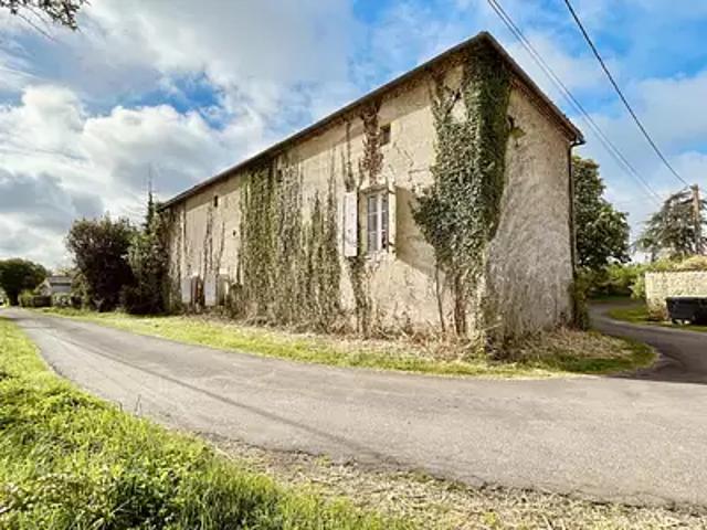 Pleuville 16490 Achat / Vente maison 6 pièces t6