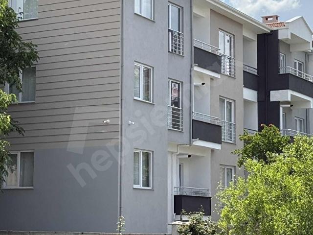 PLEVNE MAH. ÖĞRETMEN EVİ YAKINI SATILIK 2+0 ARAKAT SIFIR DAİRE