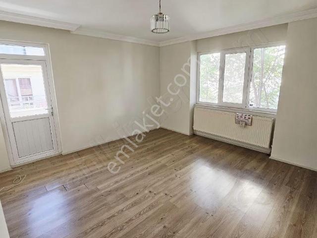 Plevne Mah. İzmir Yolu Karşısı Adliye'ye Yakın Kiralık 2+1 Daire