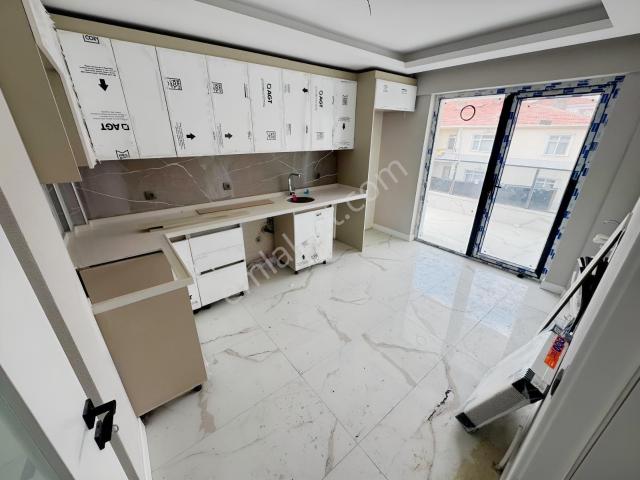 Plevne Mah. 3+1 Asansörlü G.odalı E.banyo Sıfır Ön Cephe Daire