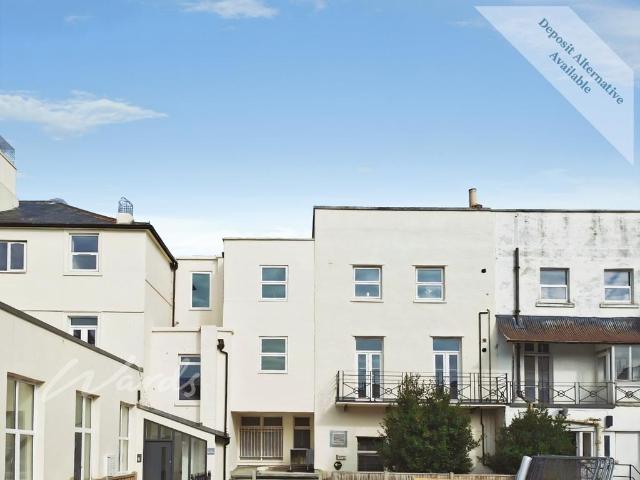 Pleydell Gardens Folkestone CT20 2 bed apartment to rent £1,200 pcm £277 pw