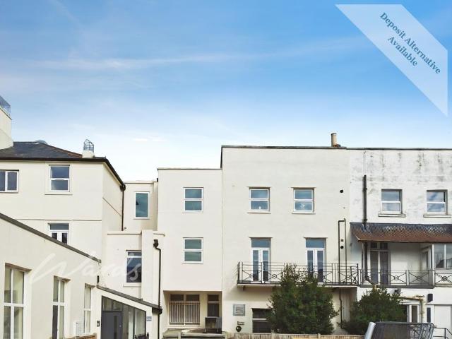 Pleydell Gardens Folkestone CT20 2 bed apartment to rent £1,300 pcm £300 pw
