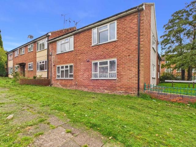 Pleasant View, Dudley, West Midlands. 2 bed apartment to rent £950 pcm £219 pw