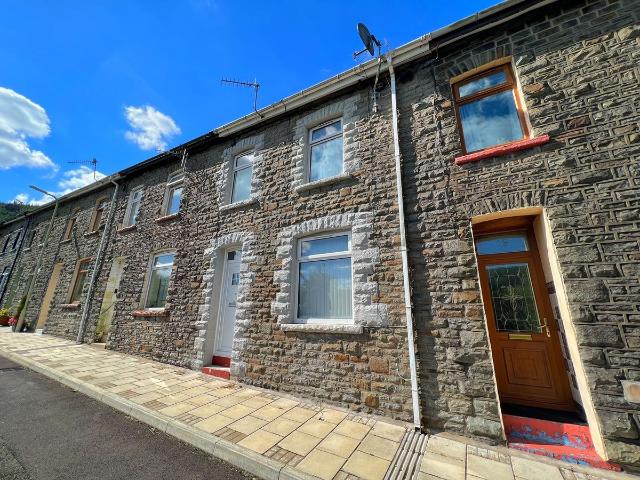 Pleasant View, Pontypridd CF37, 3 bed property to rent, £800 pcm | PrimeLocation