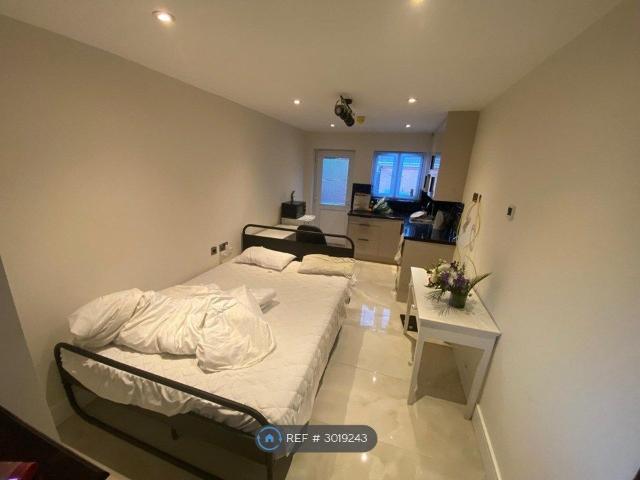 Pleasant Way, Wembley HA0, Studio to rent, £1,490 pcm | PrimeLocation