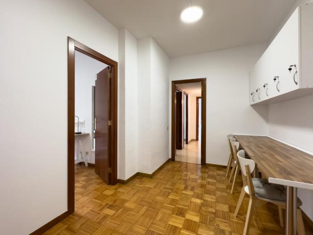 Pleasant double bedroom near Parc de Les Aigües