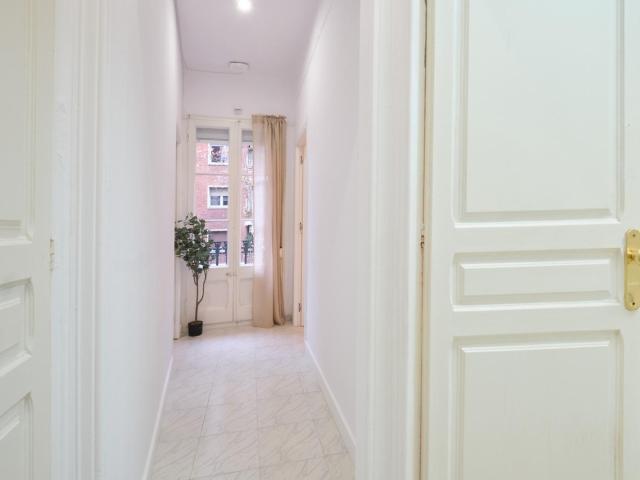 Pleasant double bedroom near the Joanic metro