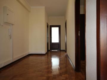 Pleasant double bedroom near Universidade Católica Portuguesa