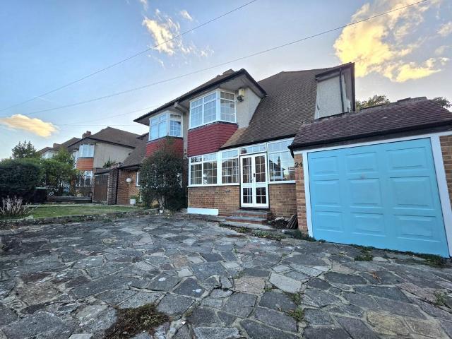 Pleasant Grove, Shirley, CR0 3 bed semi detached house to rent £2,400 pcm £554 pw