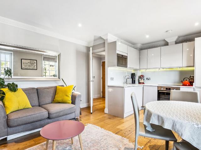 Pleasant Place, Islington N1, 2 bed flat to rent, £3,597 pcm | PrimeLocation