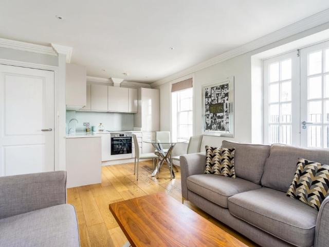 Pleasant Place London N1 2 bed flat to rent £3,597 pcm £830 pw