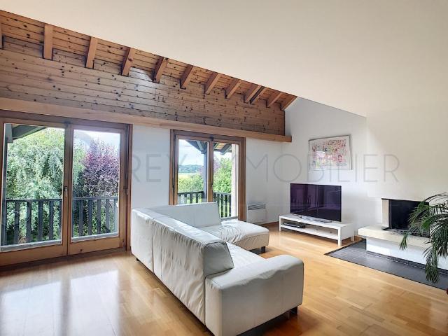 Pleasant semi detached villa