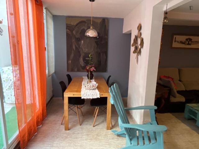 Pleasant single bedroom in El Clot