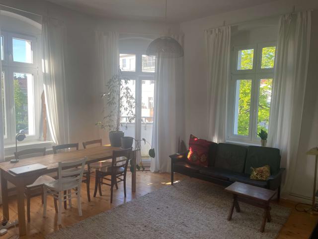 Pleasant, spacious flat in Niedershoenhausen, Berlin