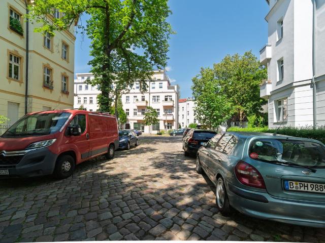 Pleasant, spacious flat in Niedershoenhausen, Berlin, Berlin Amsterdam Apartments for Rent