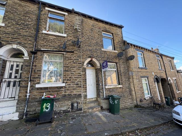Pleasant St, Bradford BD7, 3 bed terraced house to rent, £750 pcm | PrimeLocation