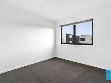 Please contact catie@sweeneyea.com.au for private inspections