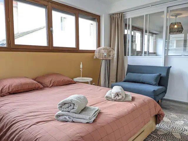 Plein centre Ville CHOLET Appartement Très bon état meublé 2 cha