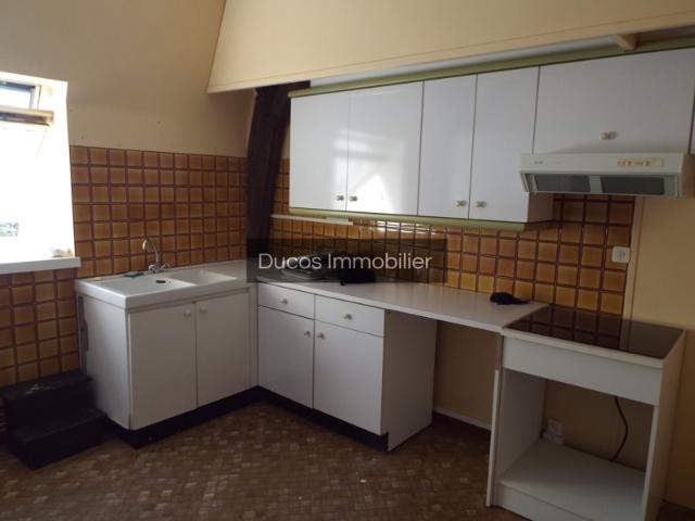 Plein coeur du village appartement T4
