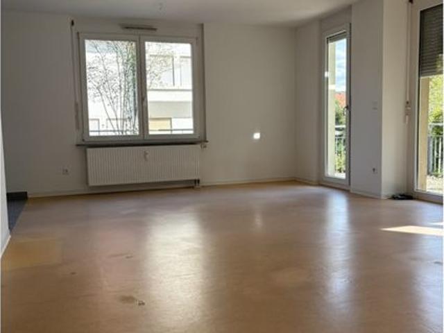 Pliezhausen, helle 4 Zimmer Maisonettewohnung