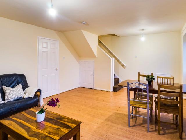 Pluto Close, Salford M6, 4 bed terraced house to rent, £702 pppm | PrimeLocation