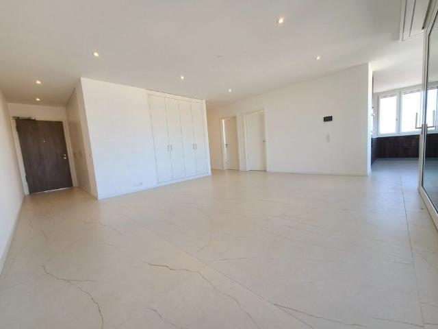 Plugin 4 Appartement 4.5 pièces au 13ème étage