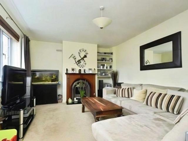 Plum Garth, Brentford TW8, 3 bed semi detached house to rent, £2,500 pcm | PrimeLocation