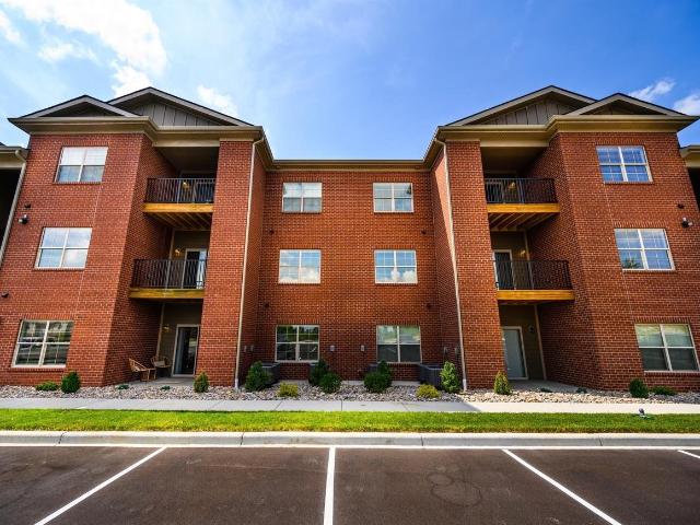 Plum Ridge Apartments 2 Bedroom Apartment for Rent at 8500 Westmont Dr, Clarksville, IN 47172 Plum Creek