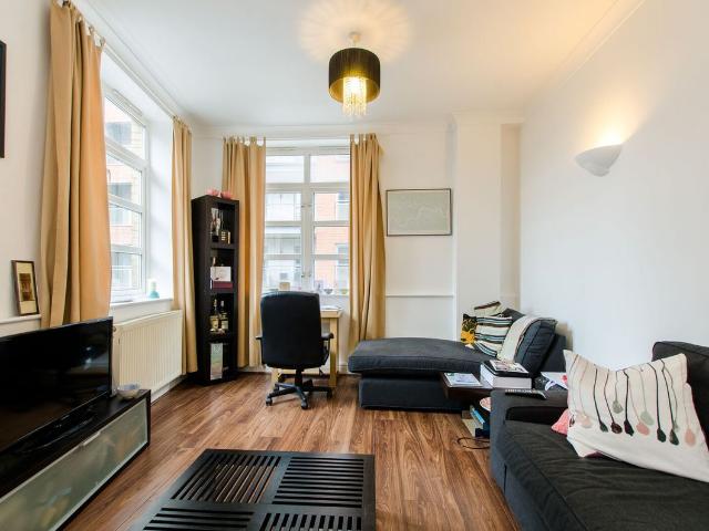 Plumbers Row, Aldgate, London E1, 1 bed flat to rent, £3,250 pcm | PrimeLocation