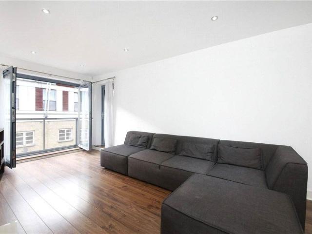 Plumbers Row, Aldgate, London E1, 2 bed flat to rent, £3,000 pcm | PrimeLocation
