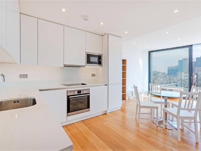 Plumbers Row, Whitechapel, London, E1 1 bed flat to rent £2,500 pcm £577 pw