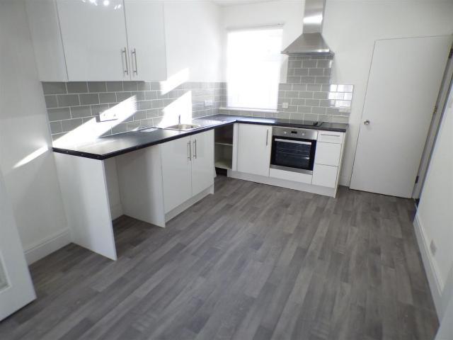 Plumstead Common Road, London SE18, 1 bed flat to rent, £1,300 pcm | PrimeLocation
