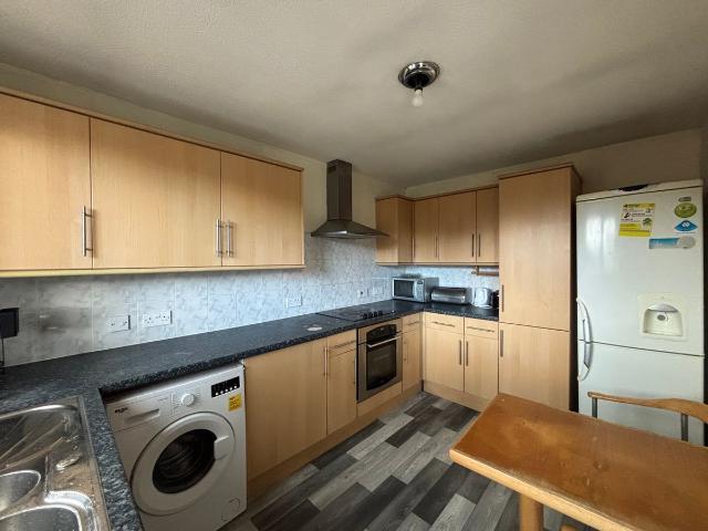 Plumstead Avenue, Milton Keynes MK13, 3 bed maisonette to rent, £1,200 pcm | PrimeLocation