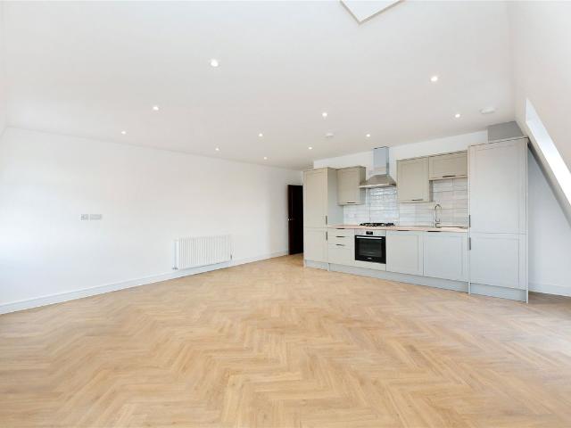 Plumstead High Street, Plumstead, London SE18, 2 bed flat to rent, £2,250 pcm | PrimeLocation