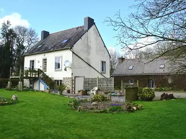 Plussulien 22320 Achat / Vente maison 6 pièces t6 au dernier étage