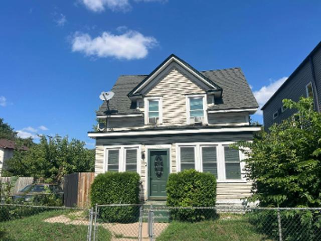 Plymouth Ave N