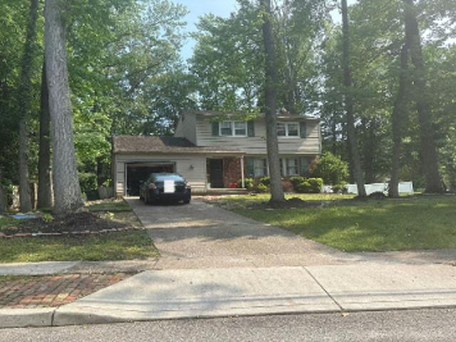 Plymouth Dr