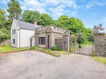 Plymouth Drive, Sevenoaks, Kent 3 bed detached house to rent £3,500 pcm £808 pw