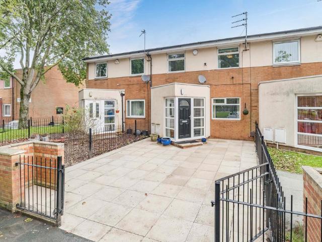 Plymouth Grove, Manchester M13 3 bed terraced house to rent £1,600 pcm £369 pw