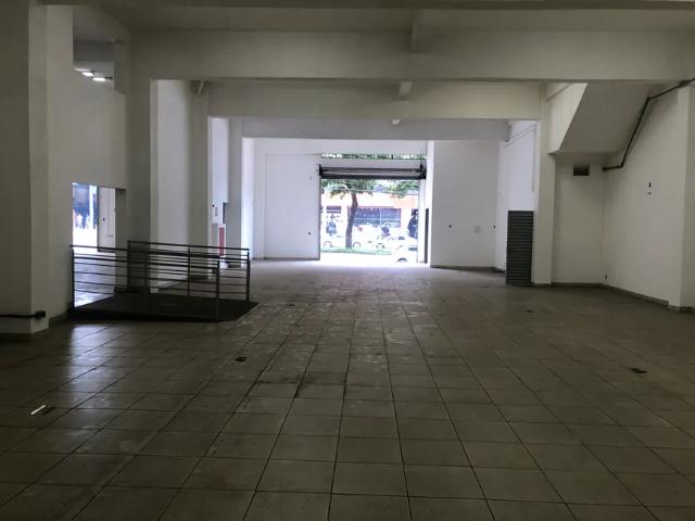 Prédio Comercial de esquina, com 2000 m² no Barreiro, na Av. Nélio Cerqueira