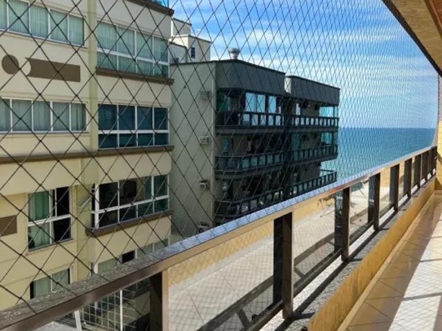 Prédio frente Mar para Locação de Temporada na Meia Praia
