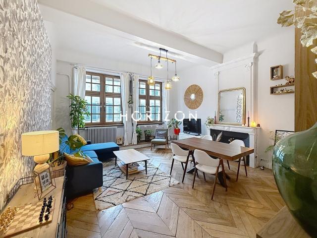 PR MACON: Appart. haussmannien T4/5 141m2, avec jardin et te. 141m² Pont de Veyle