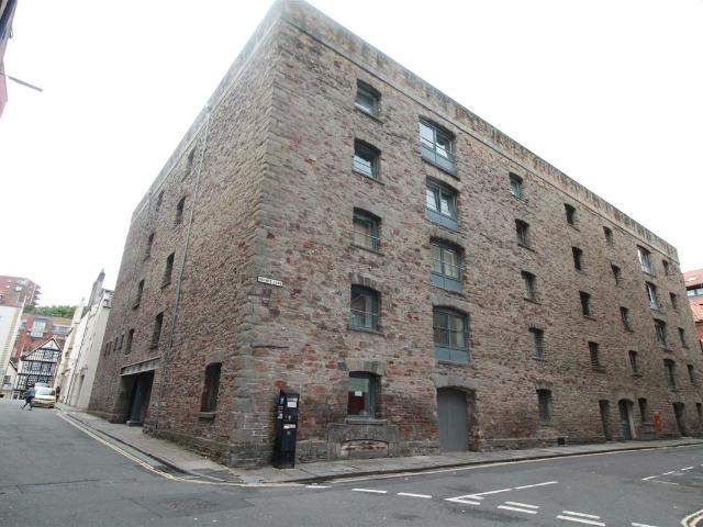 Protheroes House, Hobbs Lane, Bristol BS1, 1 bed flat to rent, £1,400 pcm | PrimeLocation
