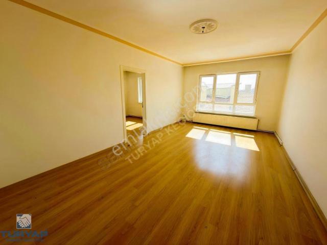 Protokol Yoluna Cephe Çaldıran Mah 3+1 1.kat Konumunda Kiralık