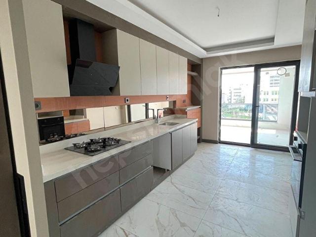 PROTOKOL KONUTLARINDA EŞSİZ MİMARİ ULTRA LÜX 4+1 SATILIK DAİRE