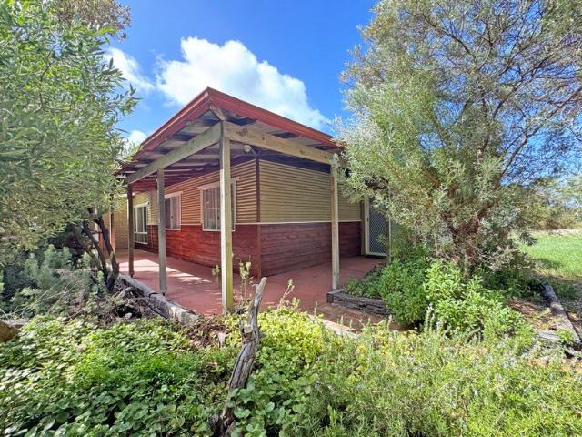 Proudly listed by Julie Jackson and Keith Ogley, Elders Real Estate Esperance