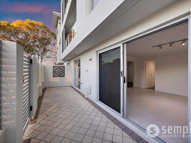 HOME OPEN SATURDAY & SUNDAY | Move in ready!