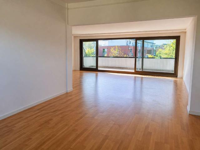 Prov.freie sonnige Maisonette Wohnung in unmittelbarer Rheinnähe in NE Grimlinghausen